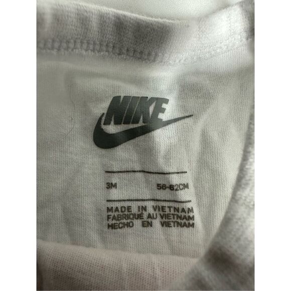 Nike Three-Piece Baby Set Bodysuit Pants Hooded Jacket Size 3M Cotton Blend - Picture 6 of 13